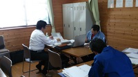 落ち着いて受答えした新システム管理責任者