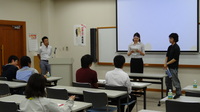 自己紹介の後の他人紹介の様子。